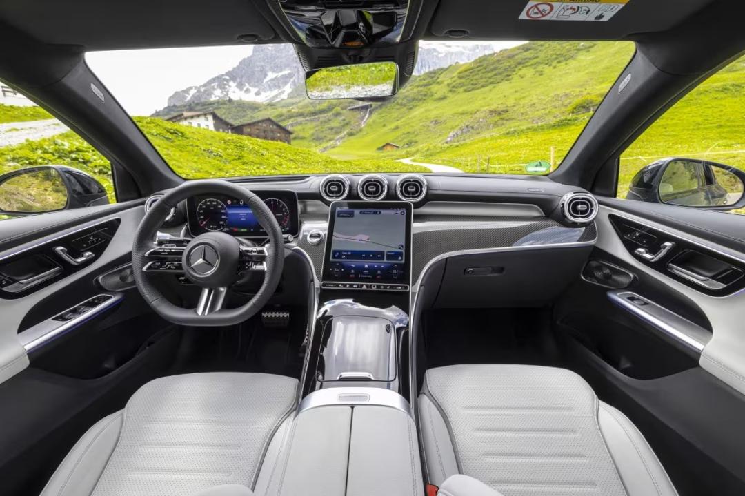    2025 mercedes-benz_glc 