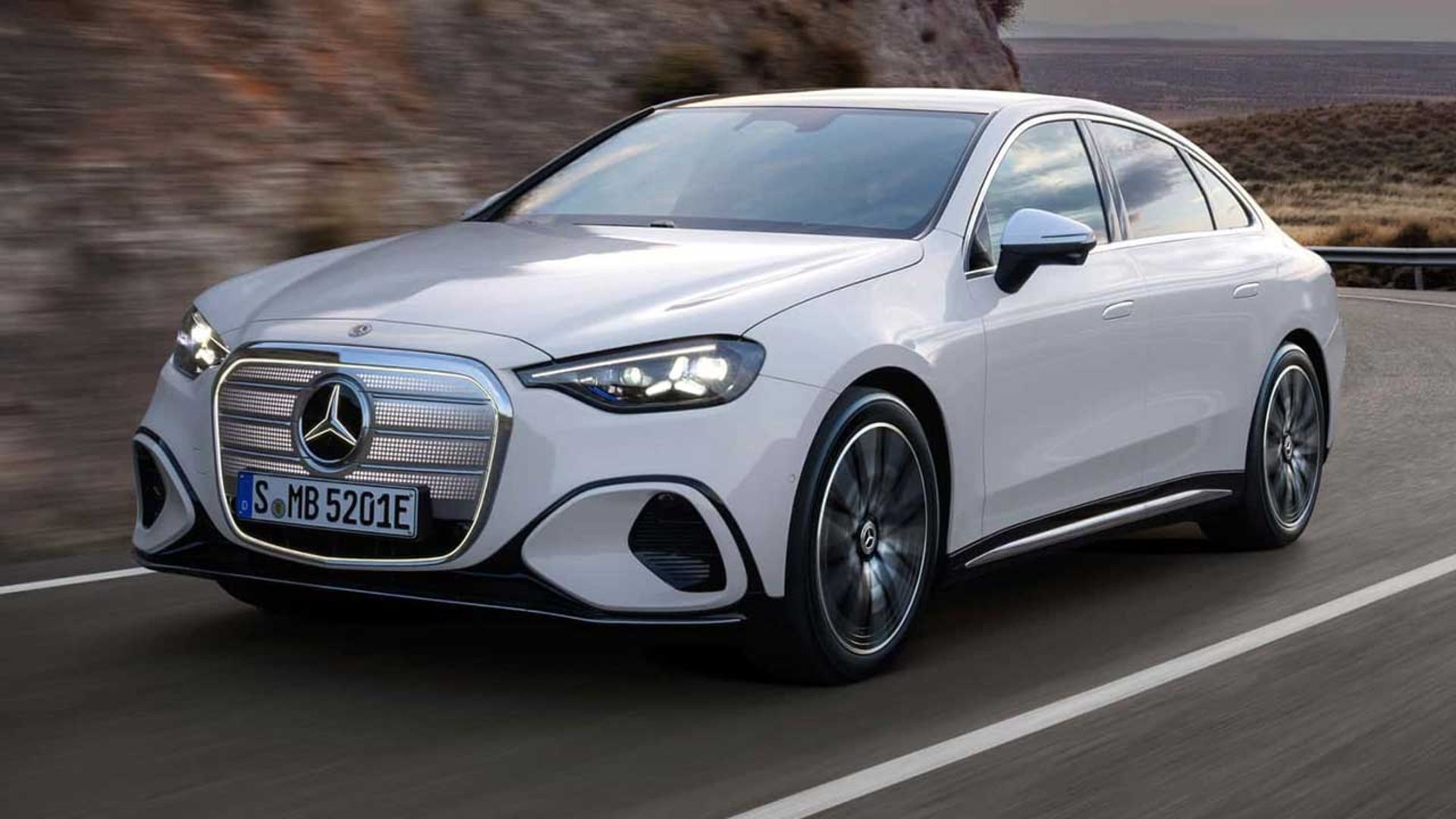 مرسدس بنز C کلاس برقی