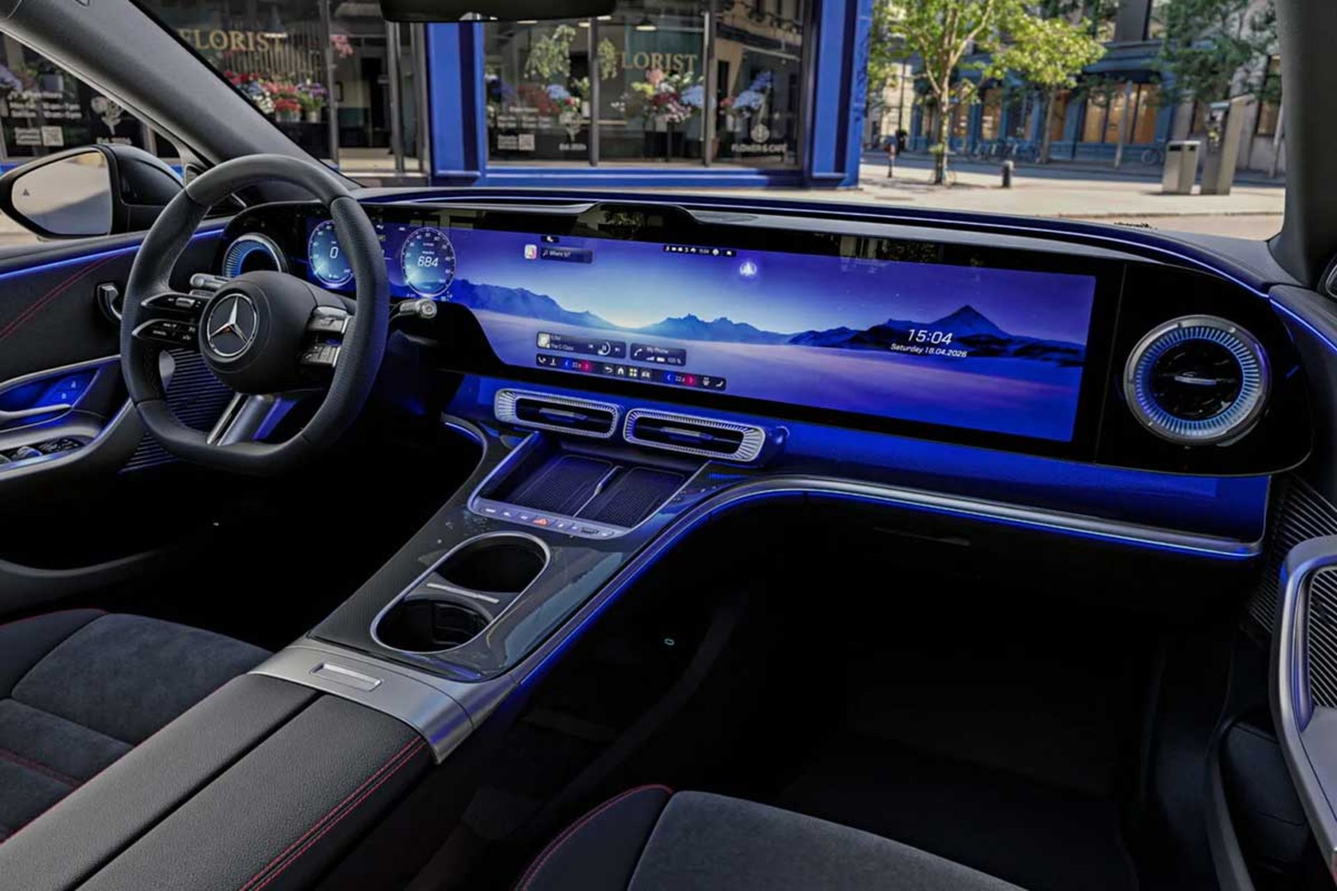 داخل مرسدس بنز C کلاس برقی 