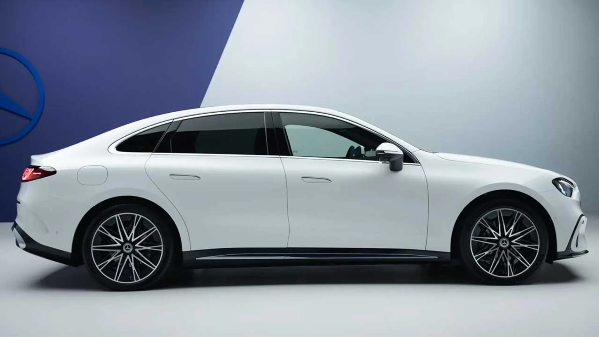 مرسدس بنز C کلاس برقی