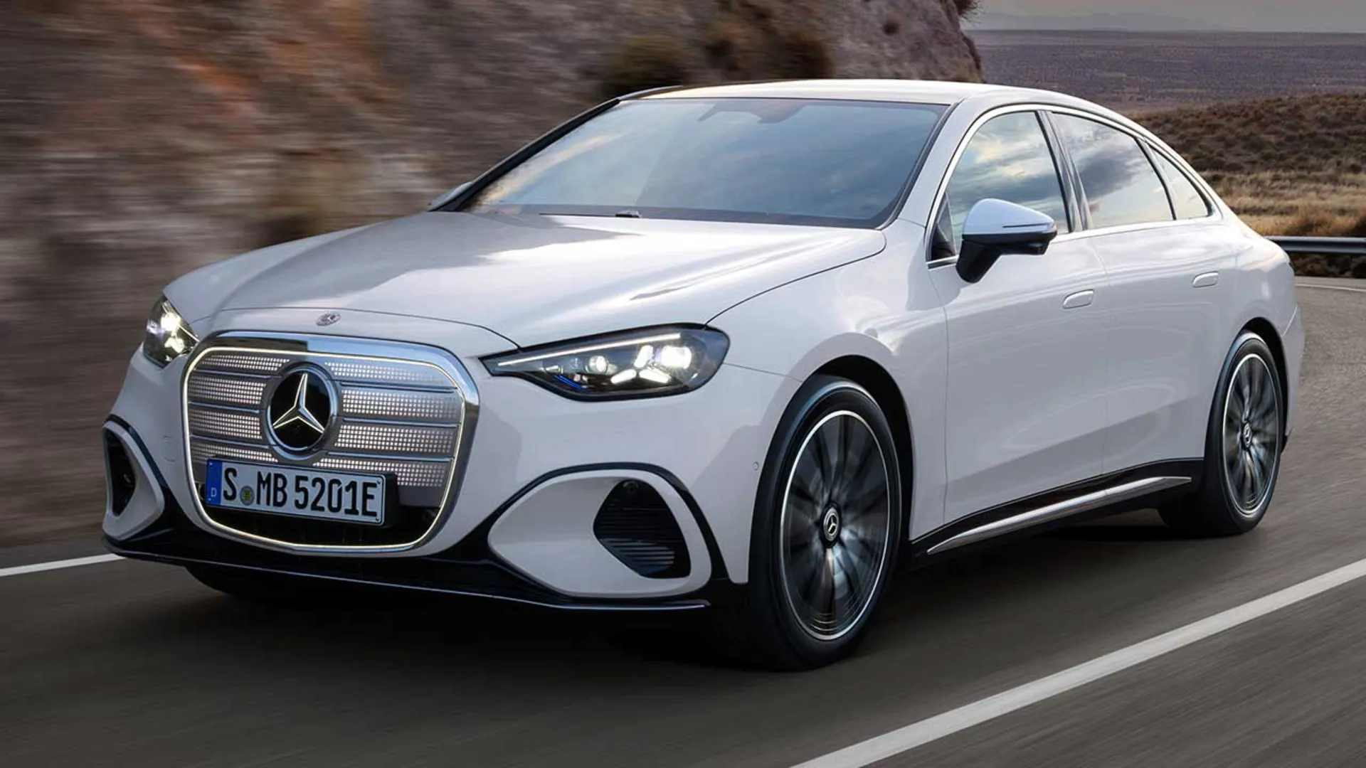 مرسدس بنز C کلاس برقی