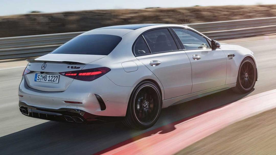 مرسدس C63 چهار سیلندر