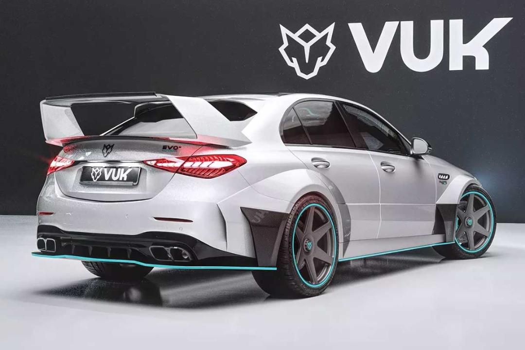 تیونینگ مرسدس C63 AMG با موتور V8
