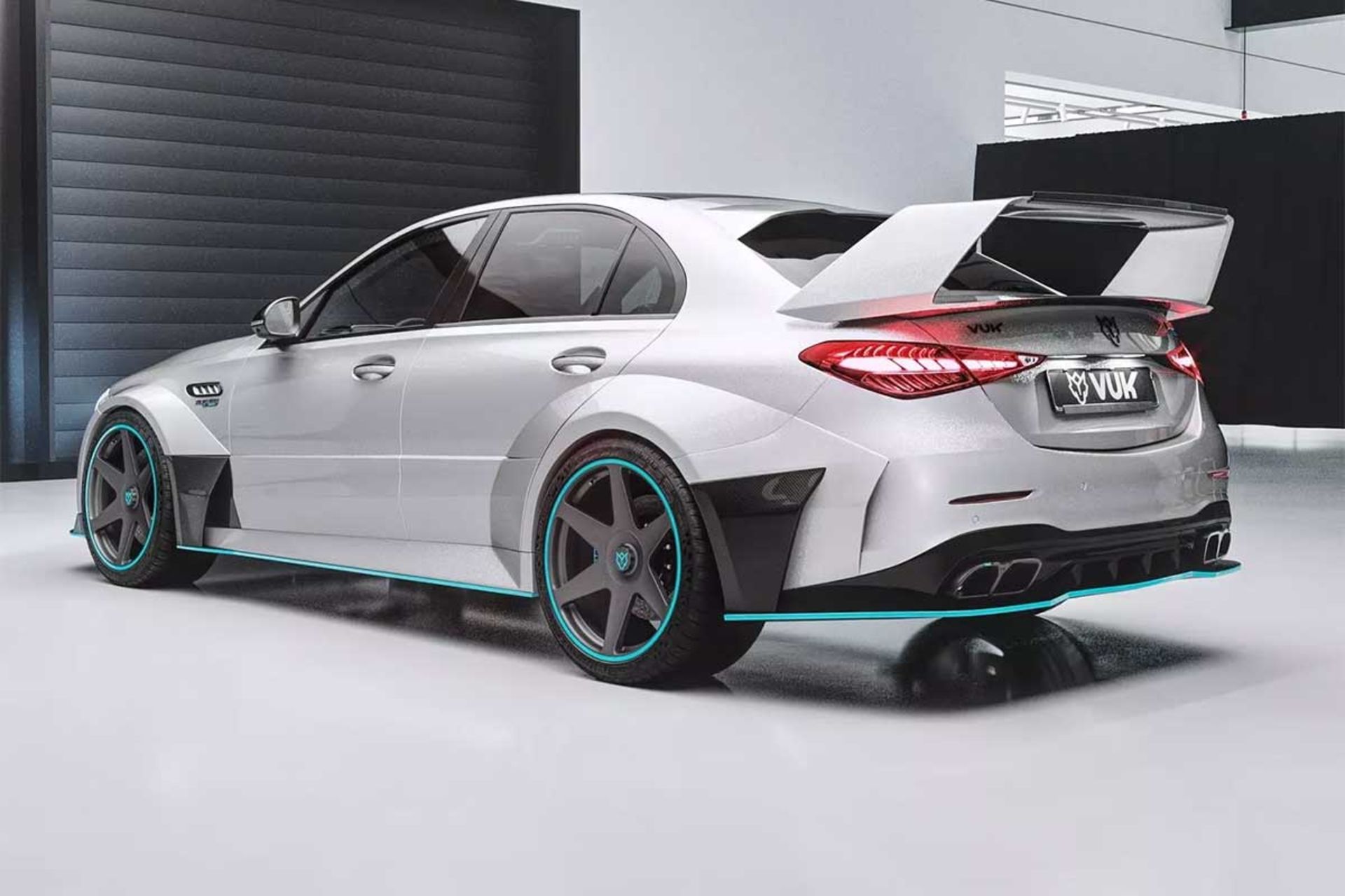 تیونینگ مرسدس C63 AMG با موتور V8