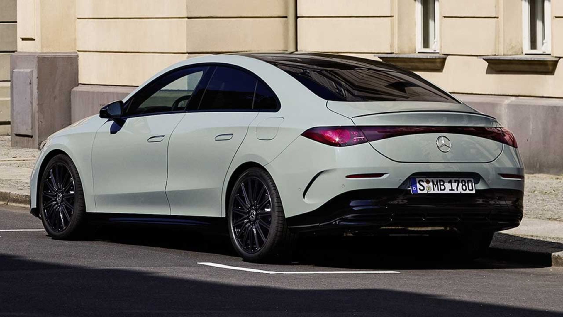 مرسدس بنز CLA هیبرید 