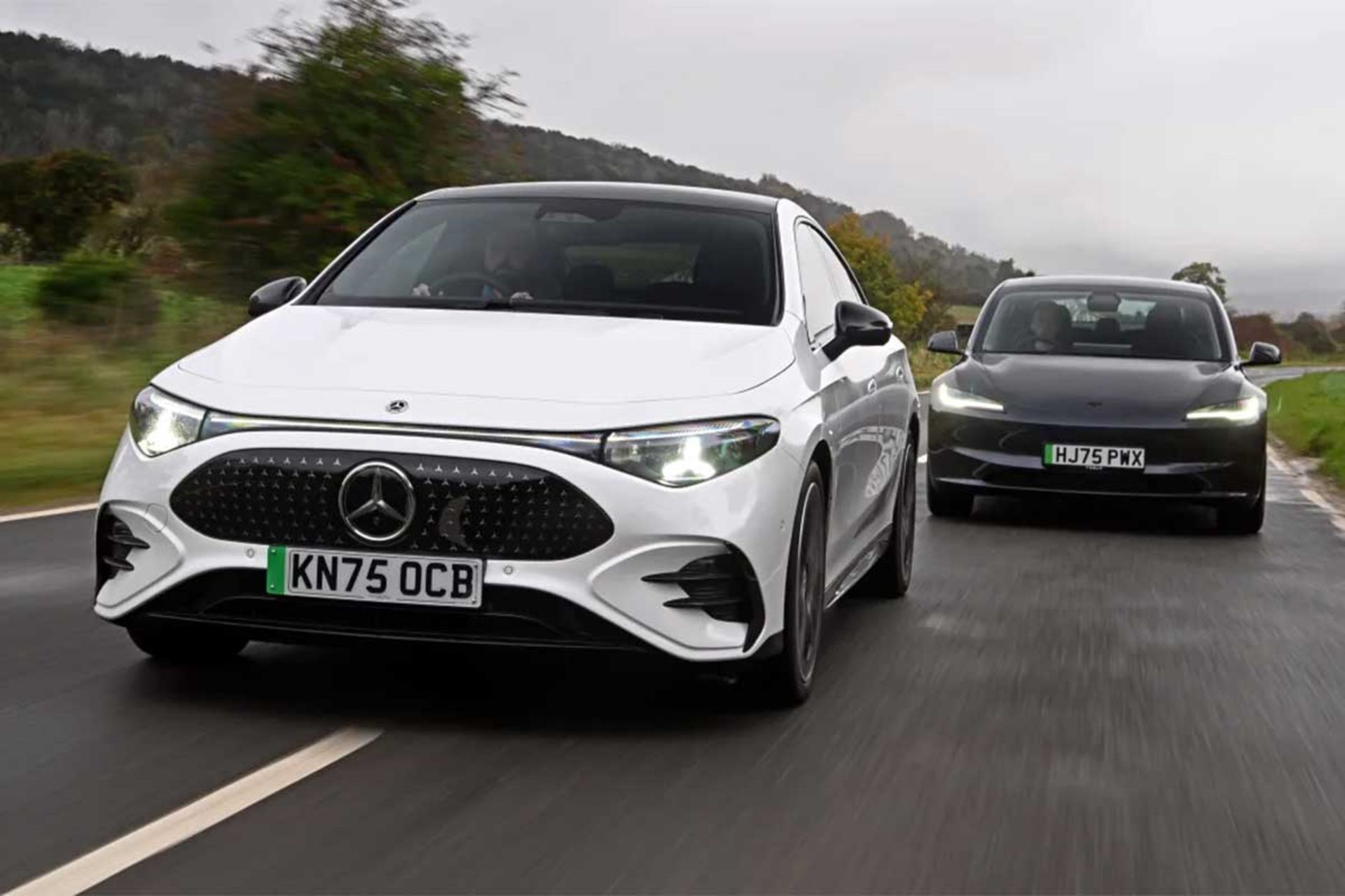 نبرد مرسدس CLA برقی و تسلا مدل 3