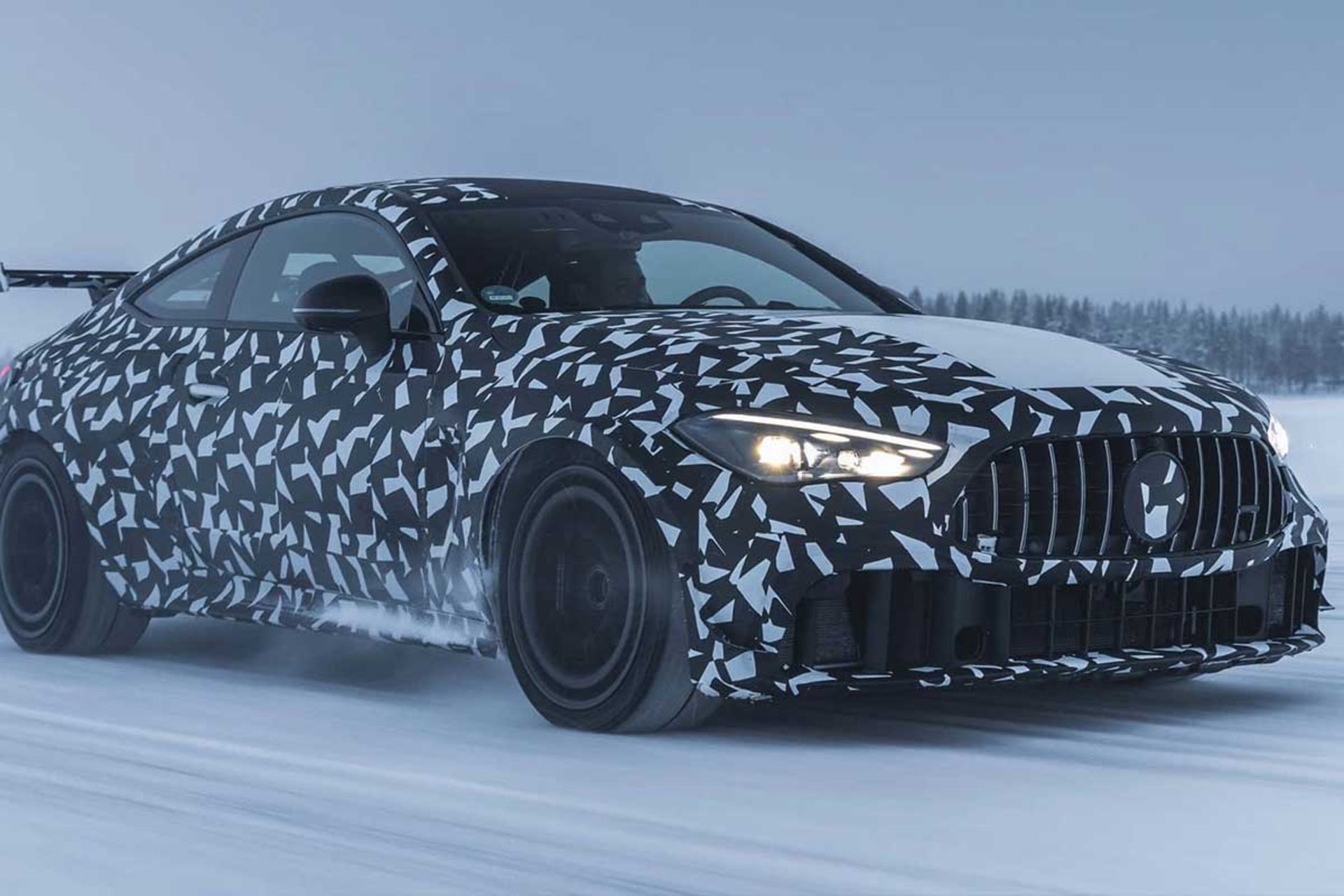 مرسدس CLA میتوس V8