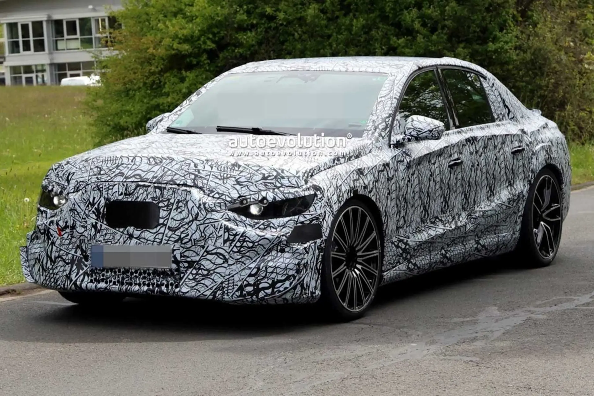 نسل آینده مرسدس E63 AMG نمای جلو