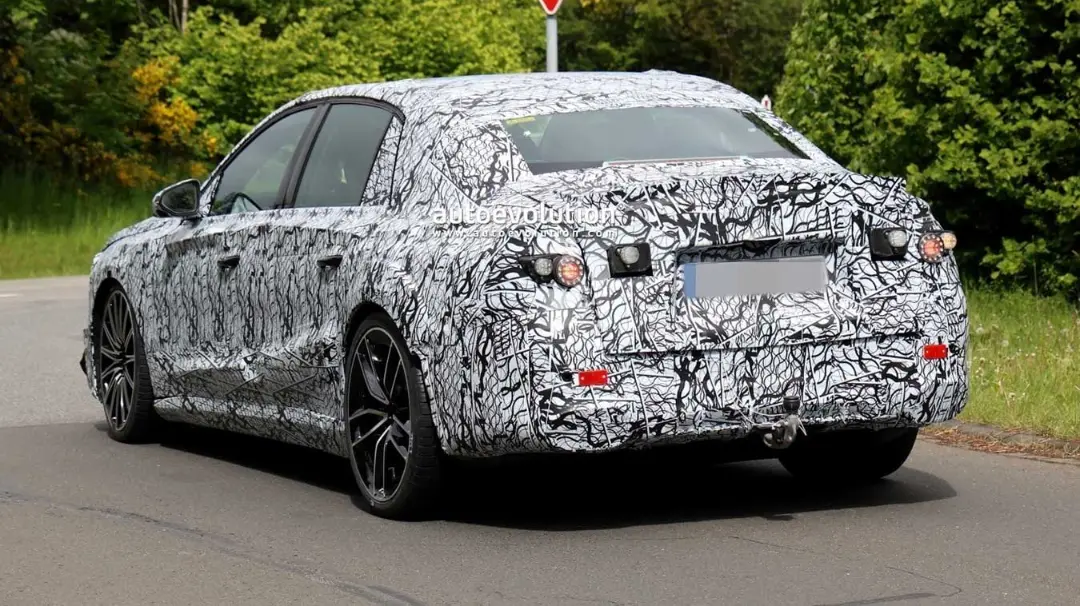 نسل آینده مرسدس E63 AMG نمای عقب