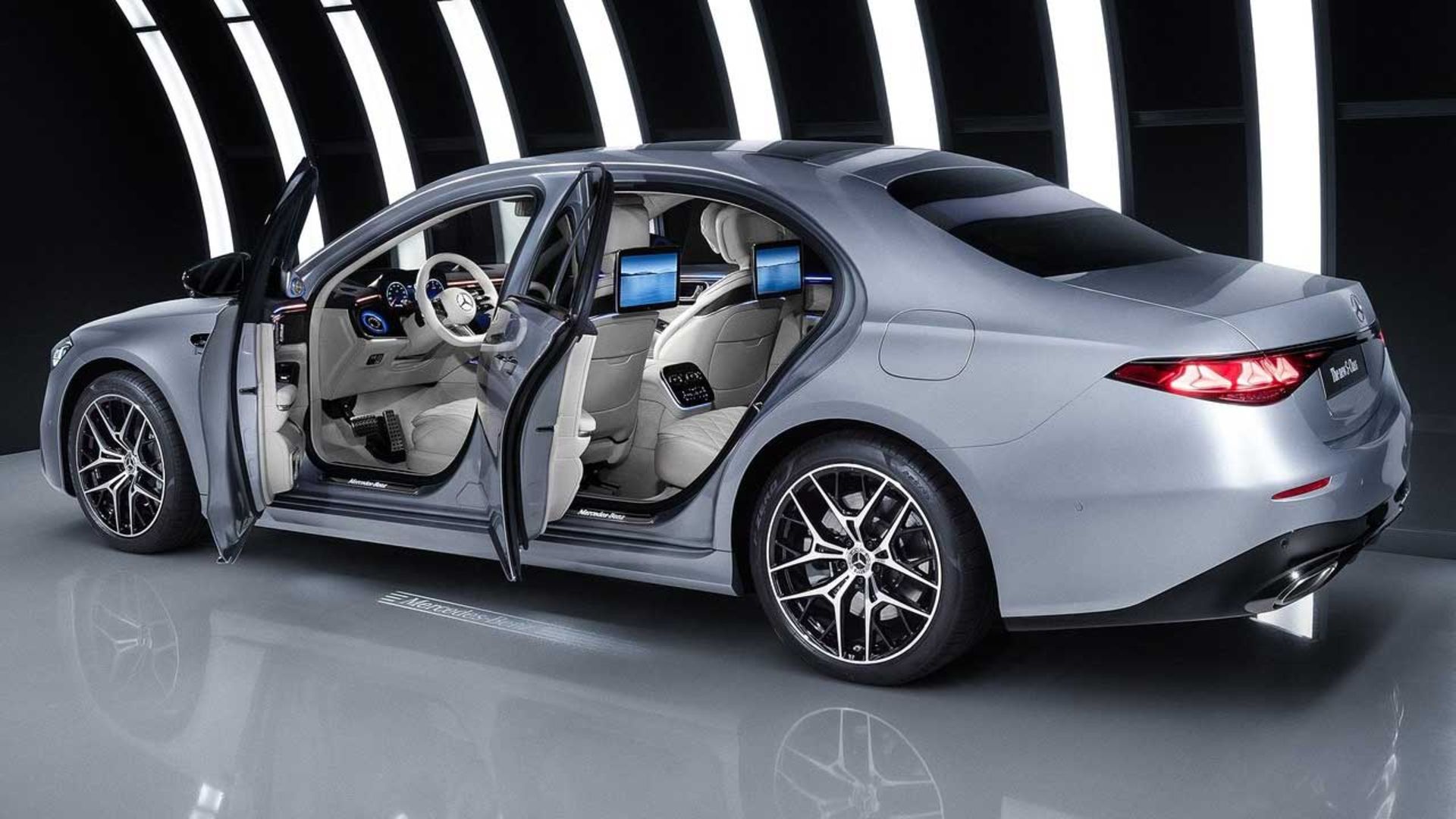 ماساژور سر مرسدس