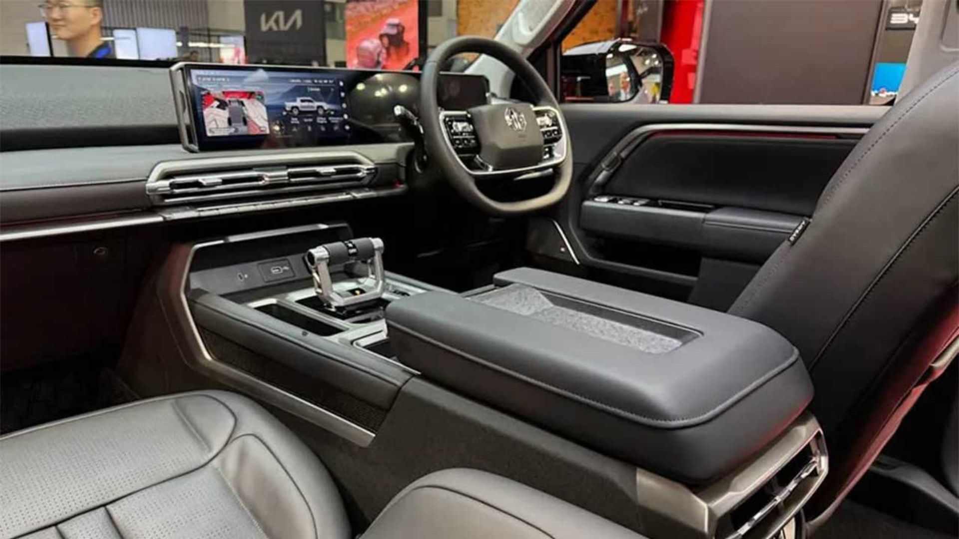 پیکاپ ام‌جی U9 داخل