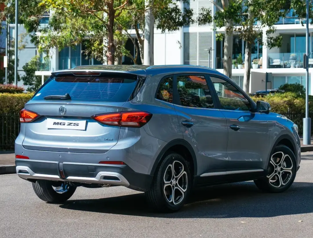 MG ZS hybrid plus
