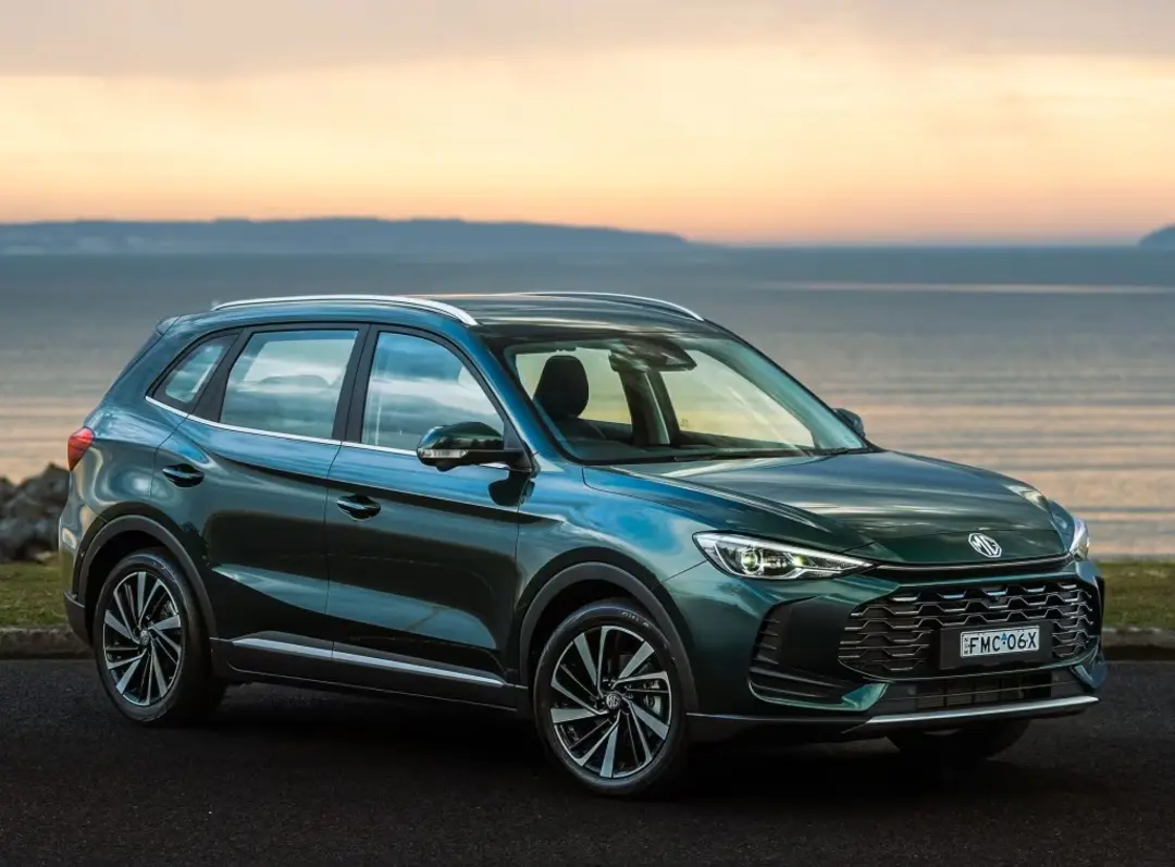 MG ZS hybrid plus