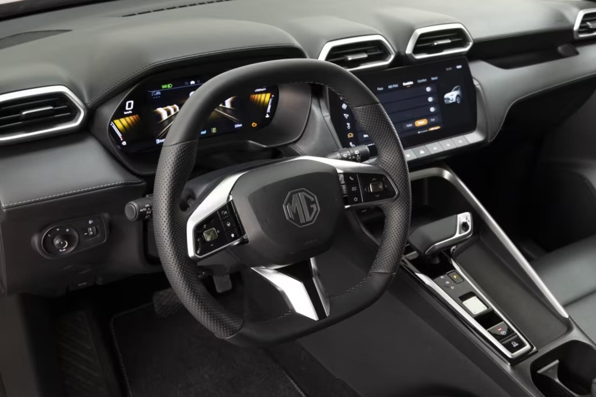 MG ZS hybrid plus