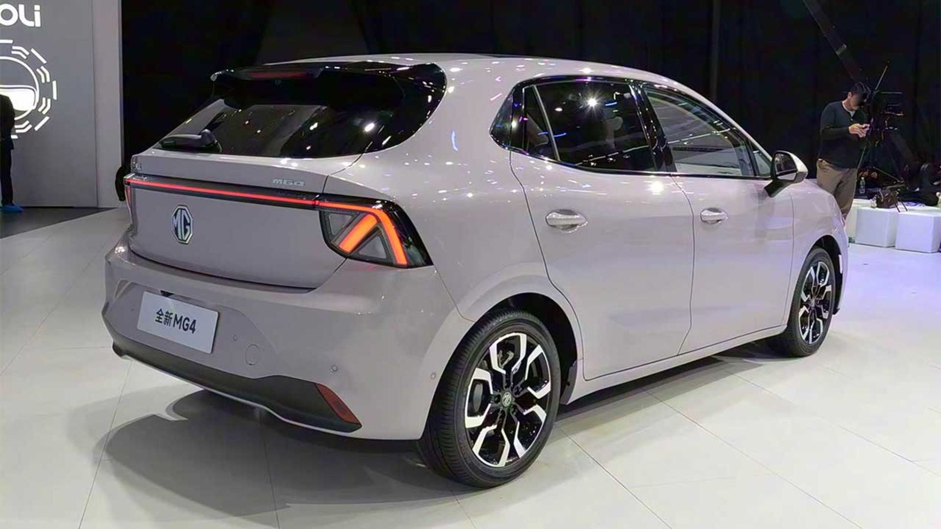 ام‌جی 4 با باطری نیمه‌جامد