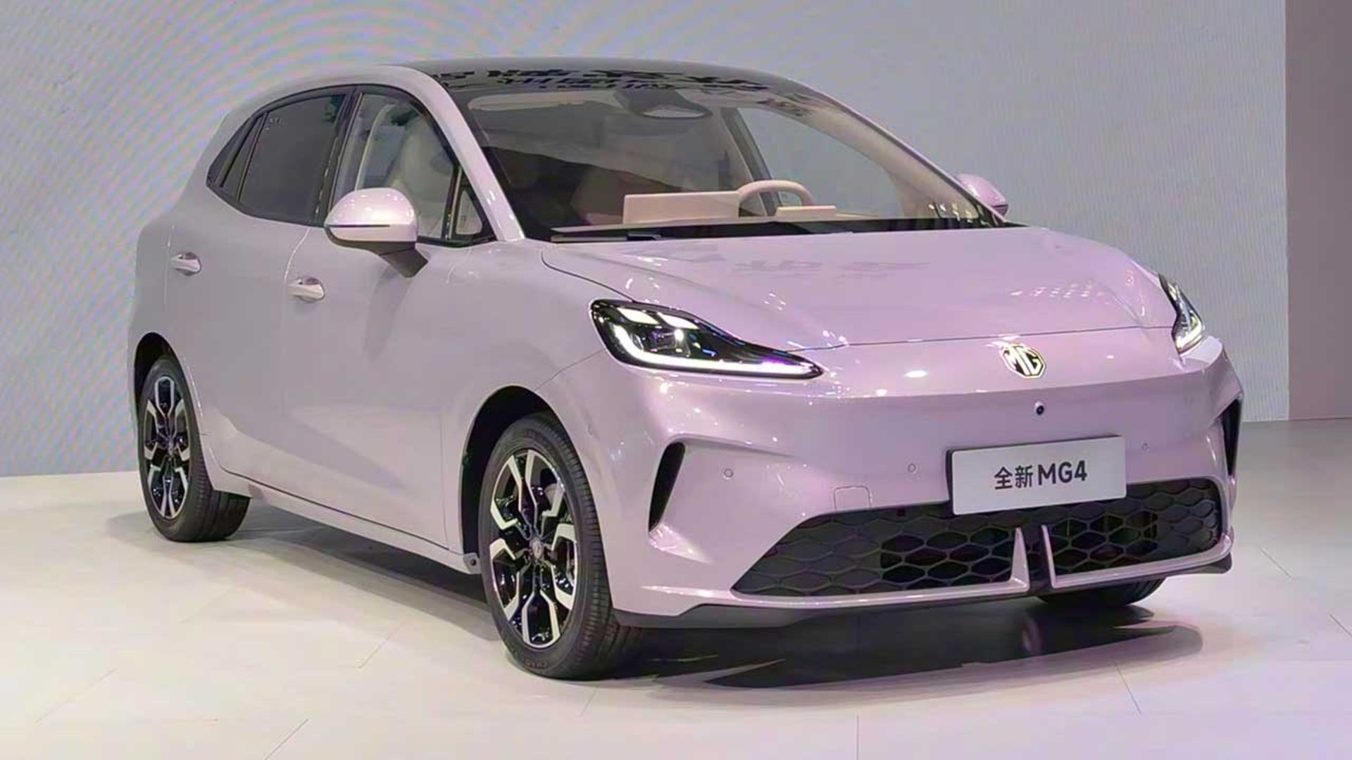 ام‌جی 4 با باطری نیمه‌جامد