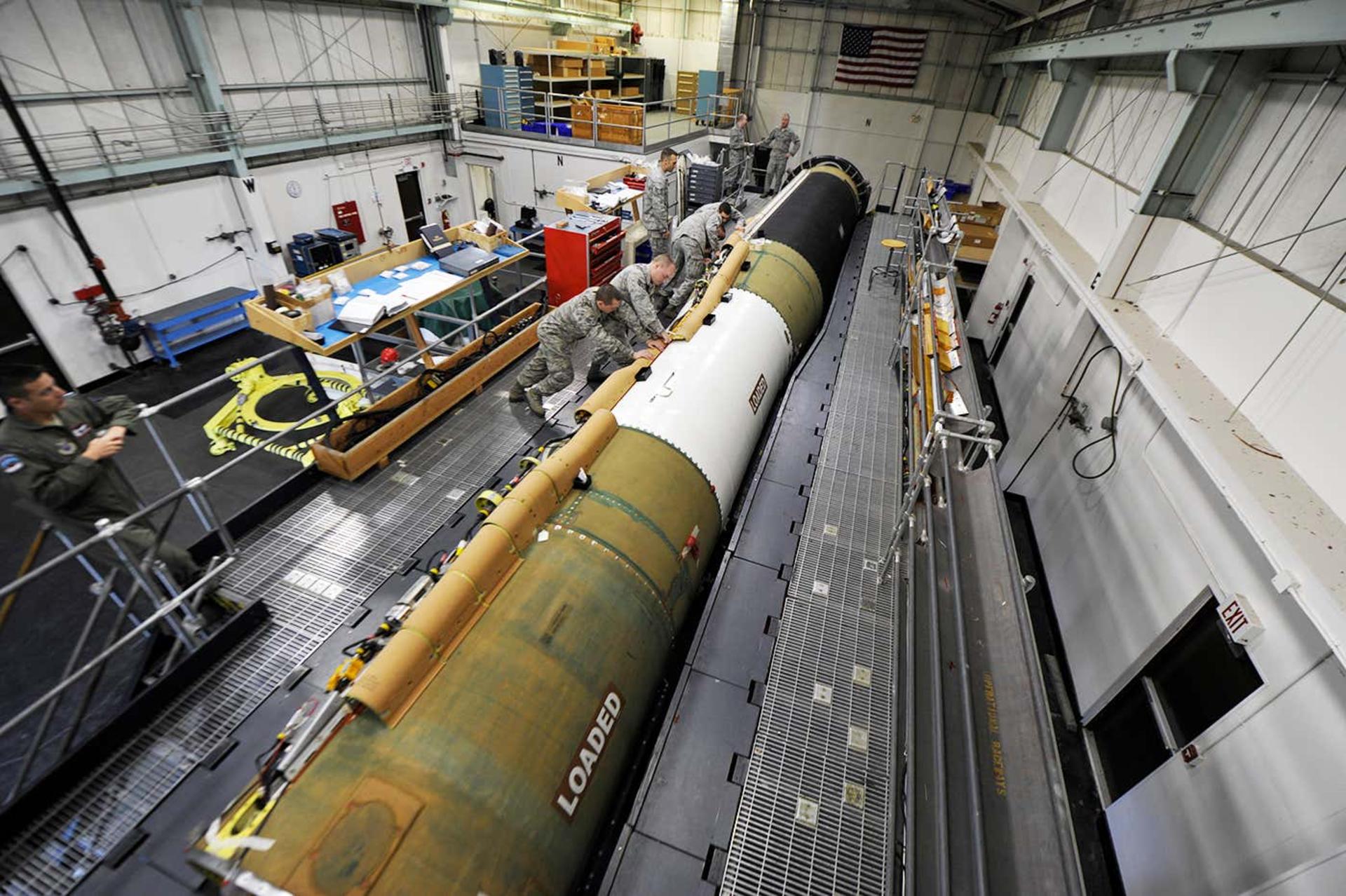 موشک minuteman-iii-lgm-30g آمریکا