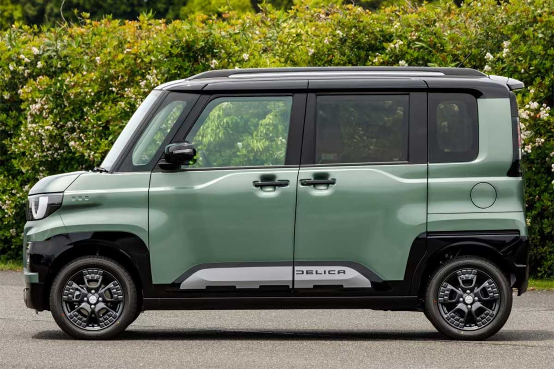 میتسوبیشی دلیکا مینی 2025