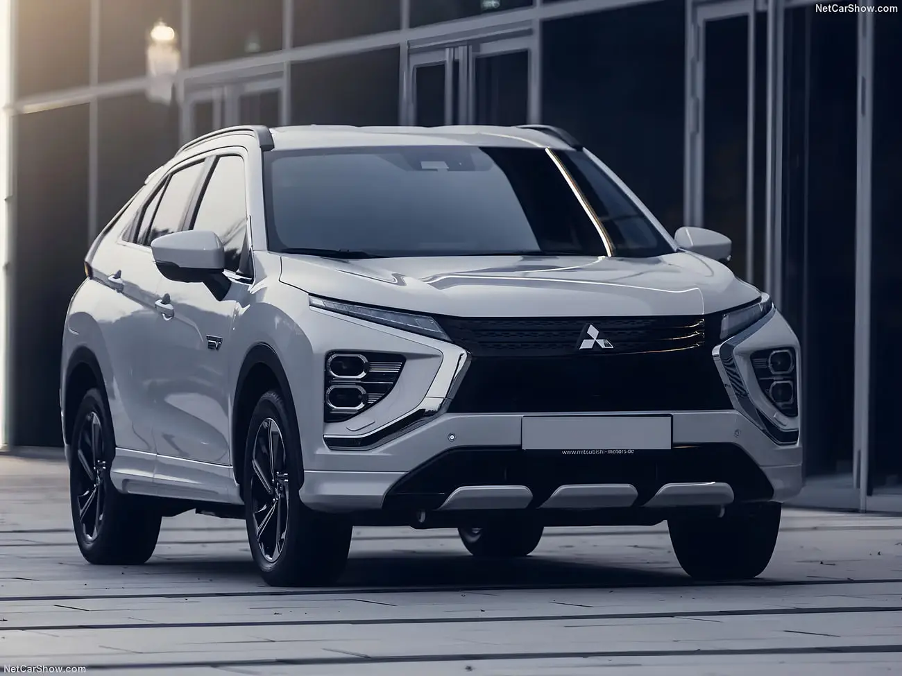 خودرو میتسوبیشی اکلیپس کراس (Mitsubishi Eclipse Cross) مدل ۲۰۲۶ با رنگ سفید