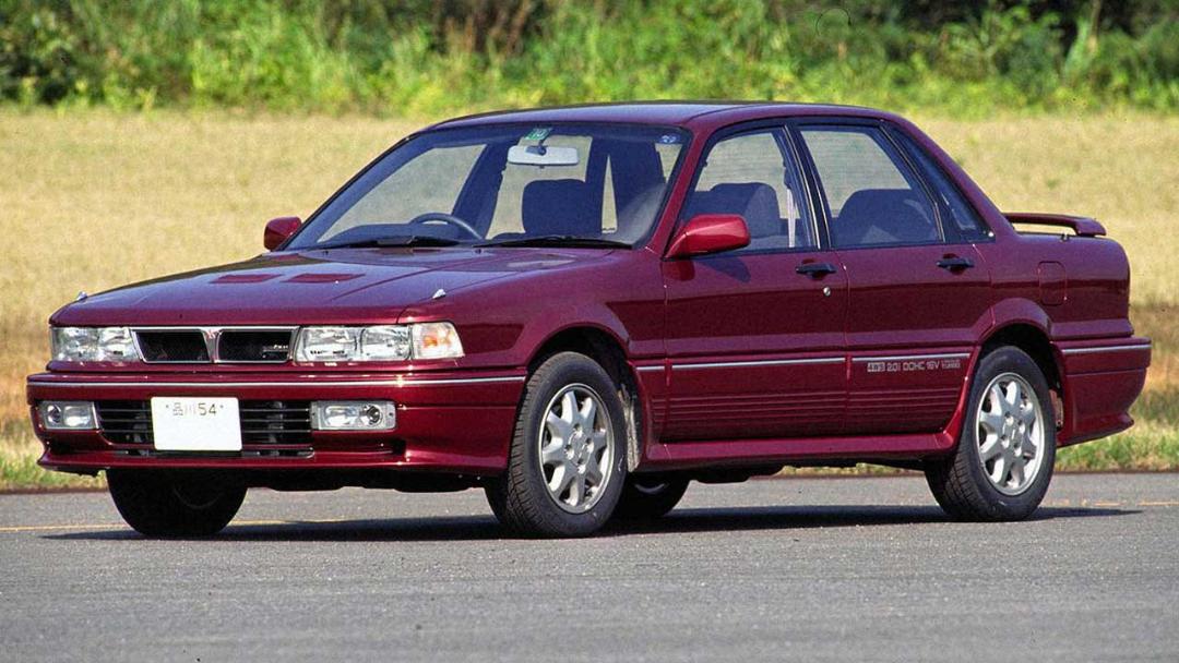 میتسوبیشی گالانت VR-4