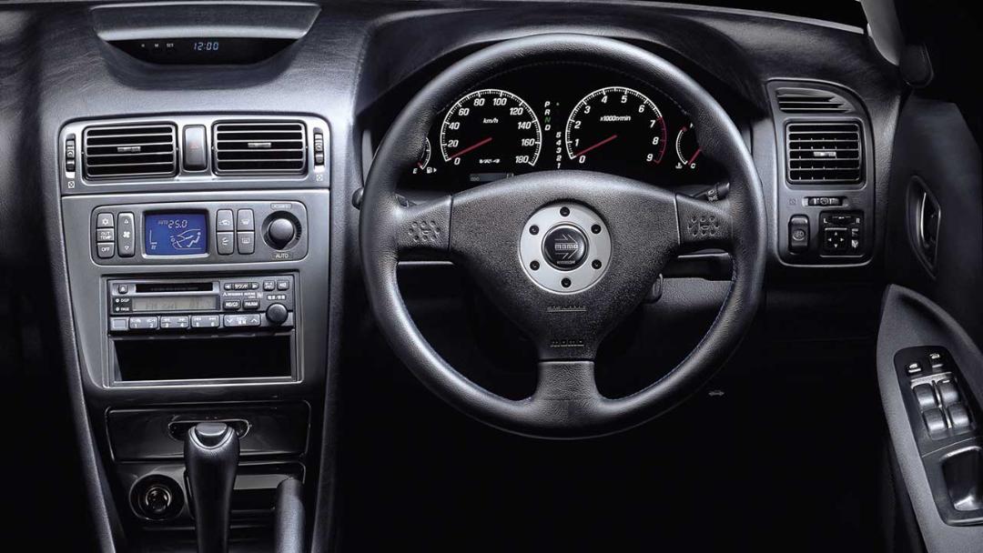 نمای داخل میتسوبیشی گالانت VR-4 نسل آخر