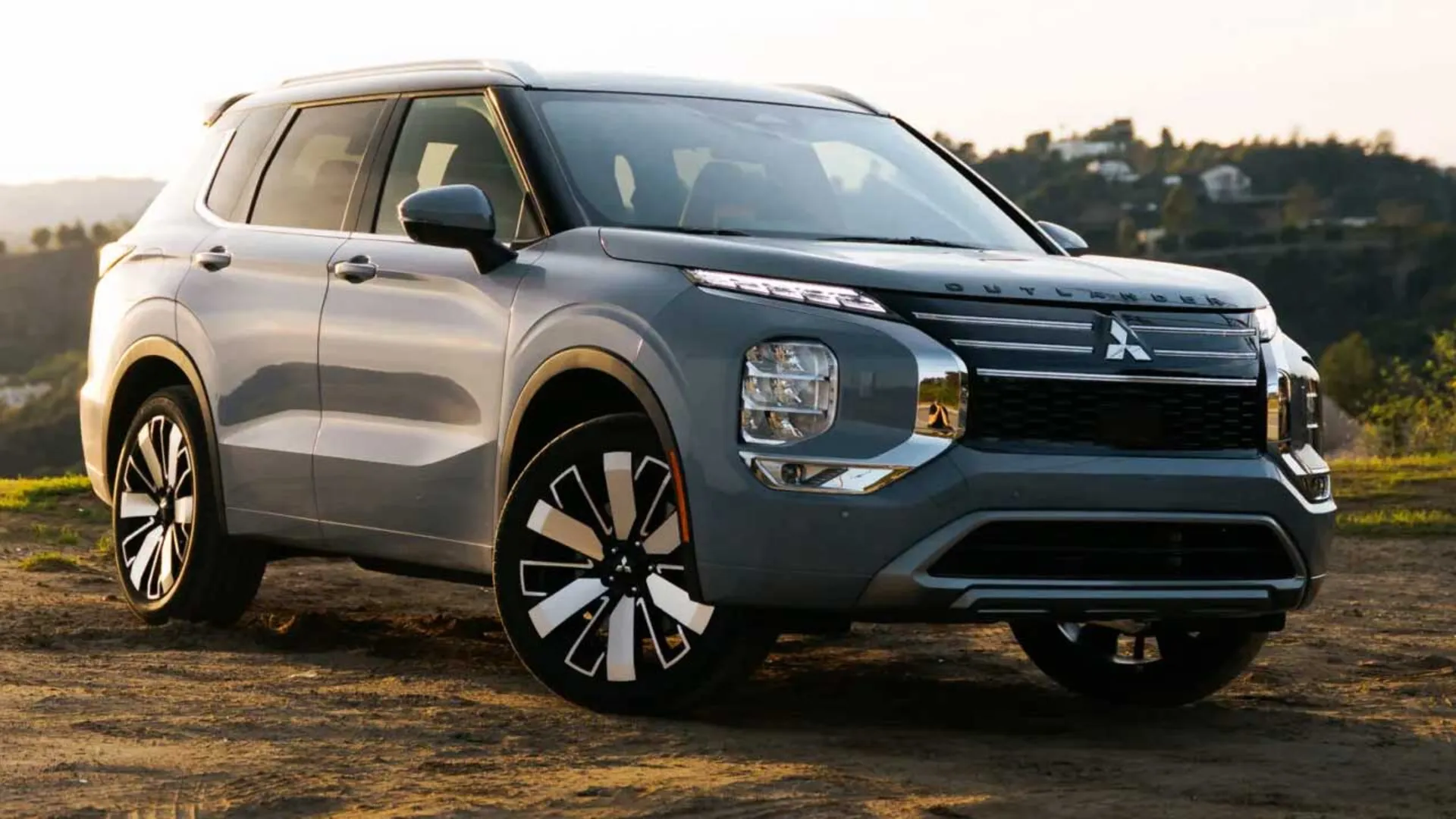 میتسوبیشی اوتلندر مدل 2026 