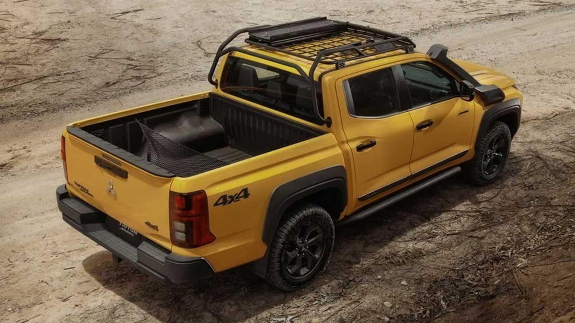 میتسوبیشی ترایتون ساوانا