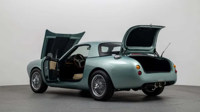 تبدیل مزدا MX-5 به آستون‌مارتین 