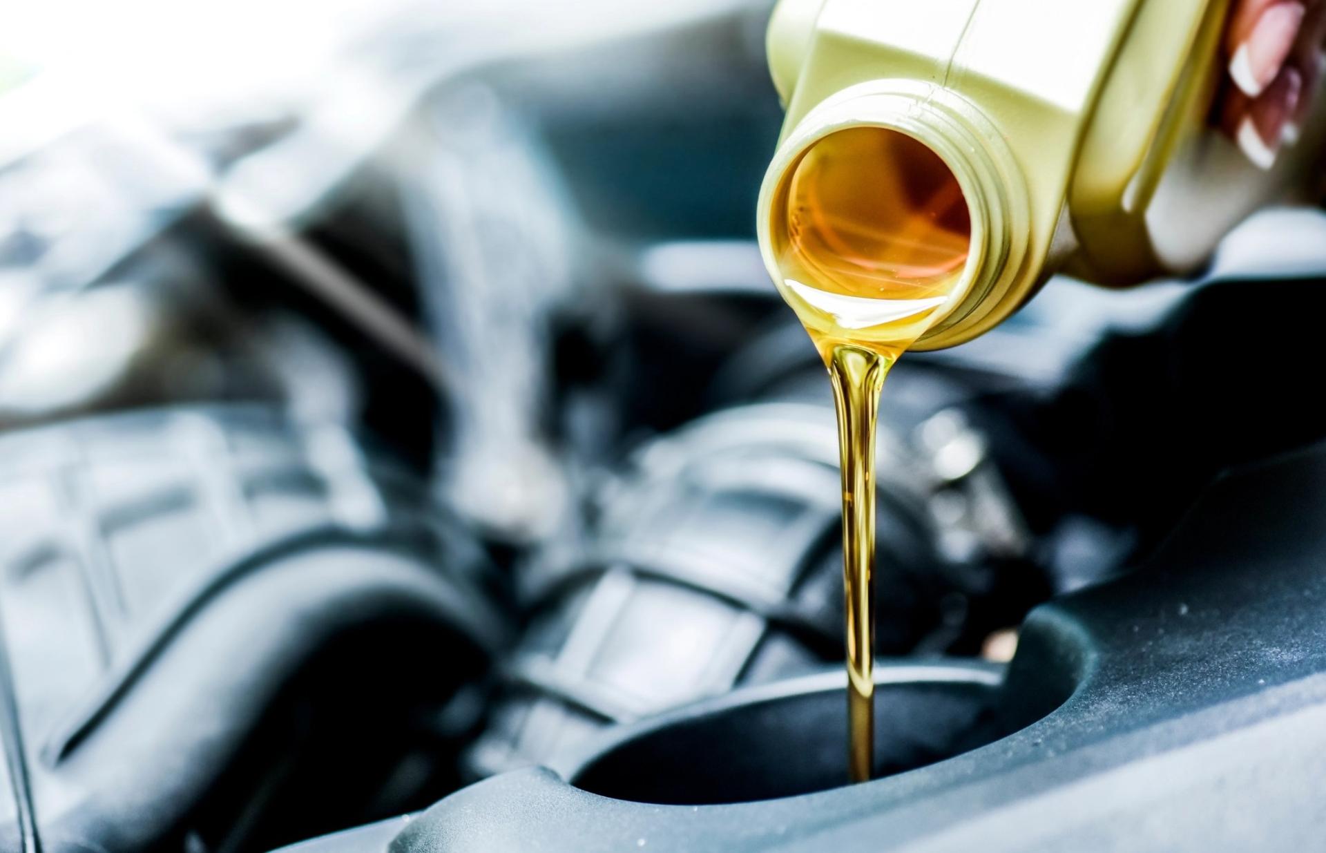 تفاوت روغن موتور معدنی و سنتتیک