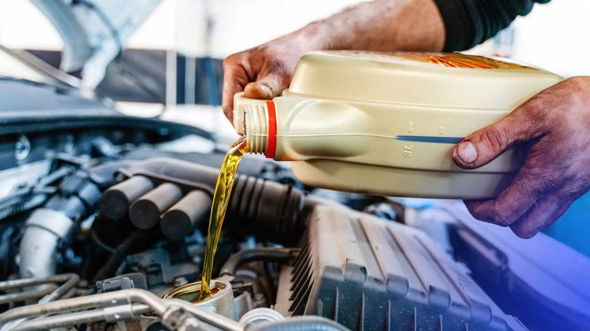 تعویض روغن موتور خودرو
