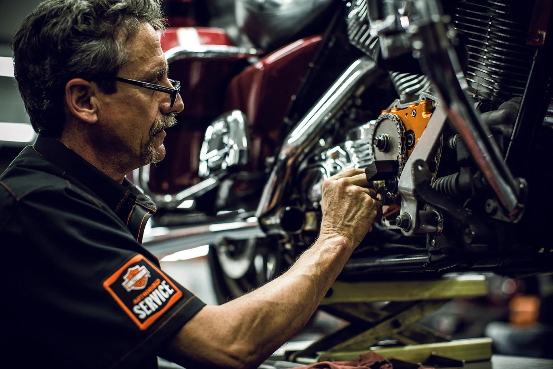 سرویس و نگهداری موتورسیکلت