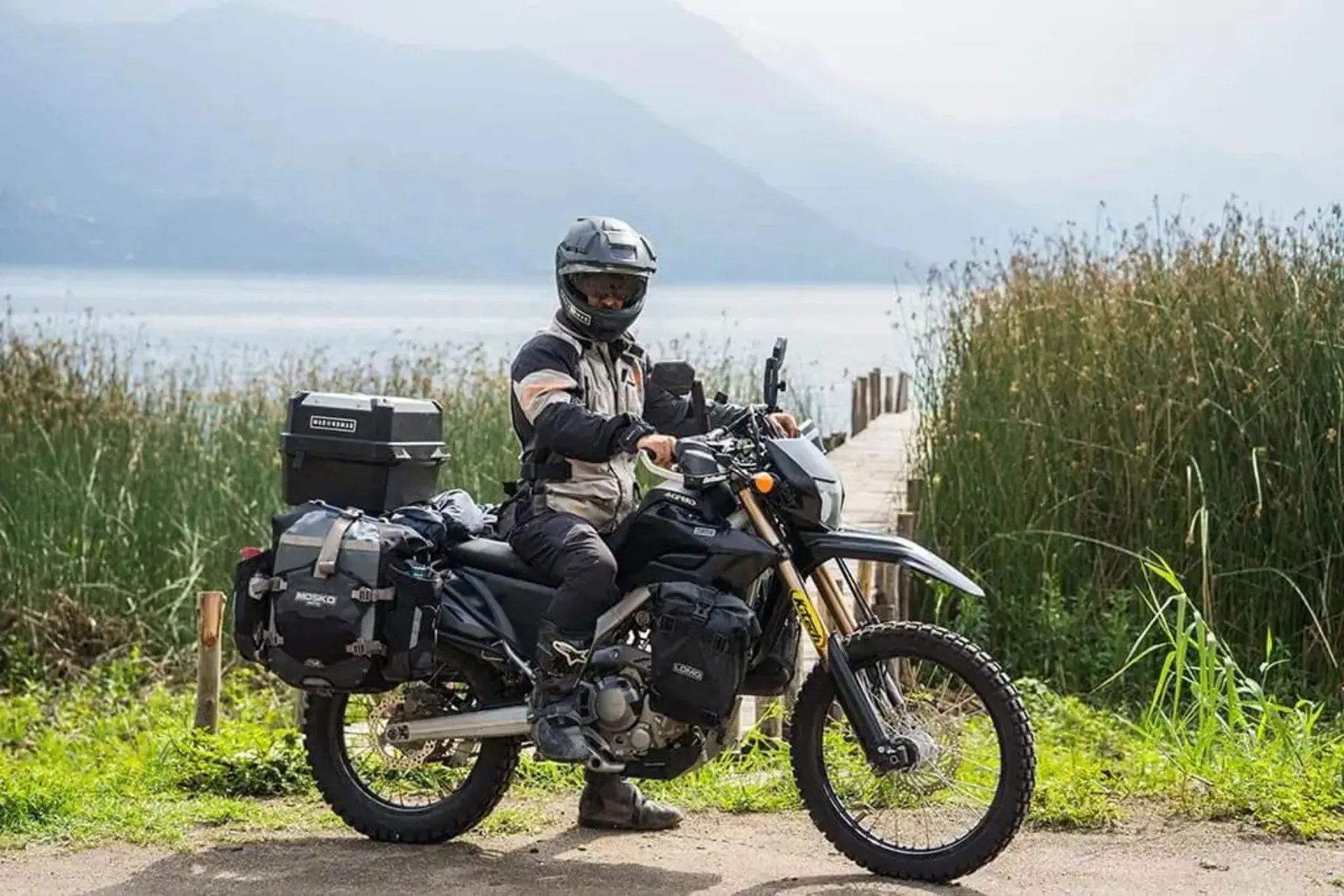 گشت و گذار با موتور