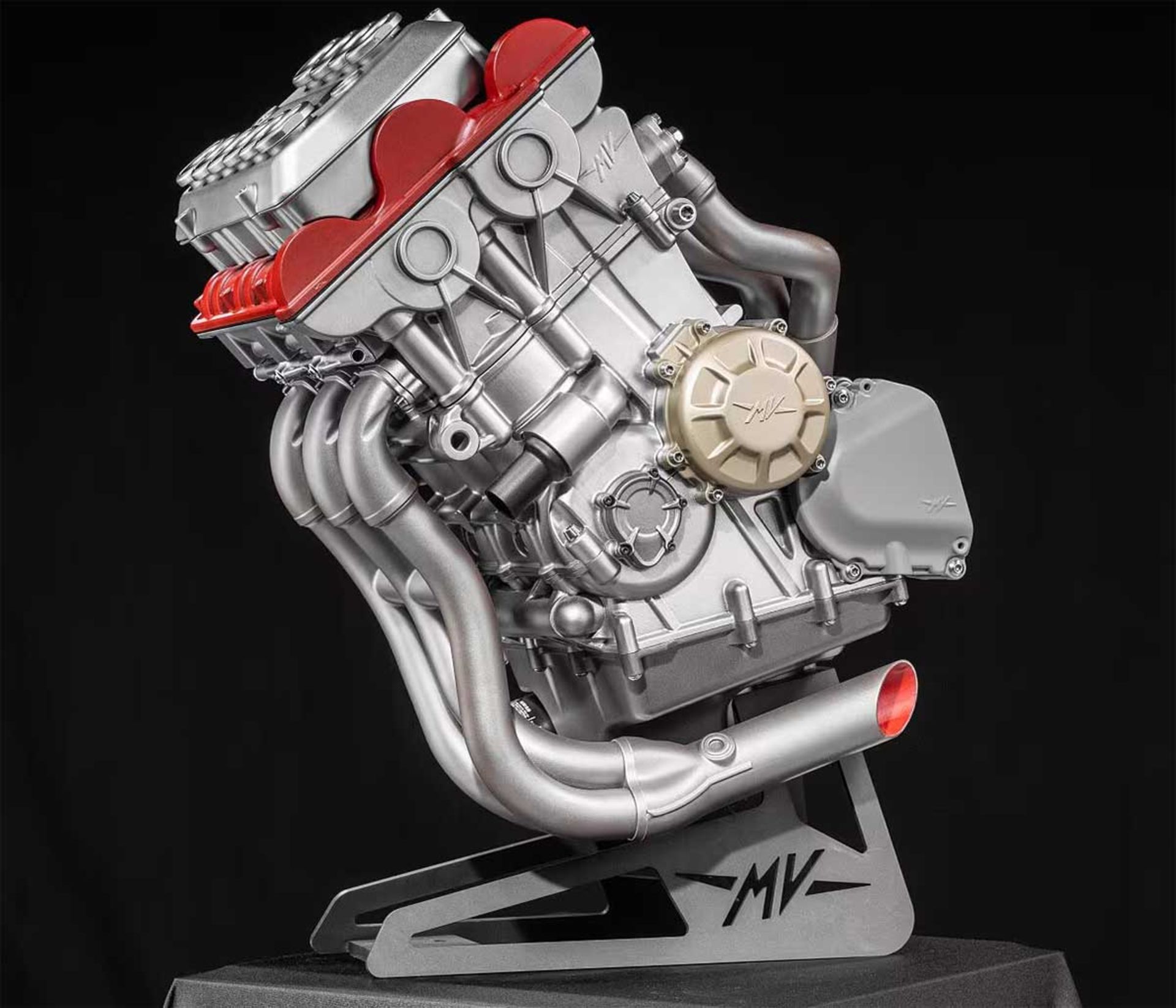 پیشرانه پنج سیلندر مربعی MV آگوستا