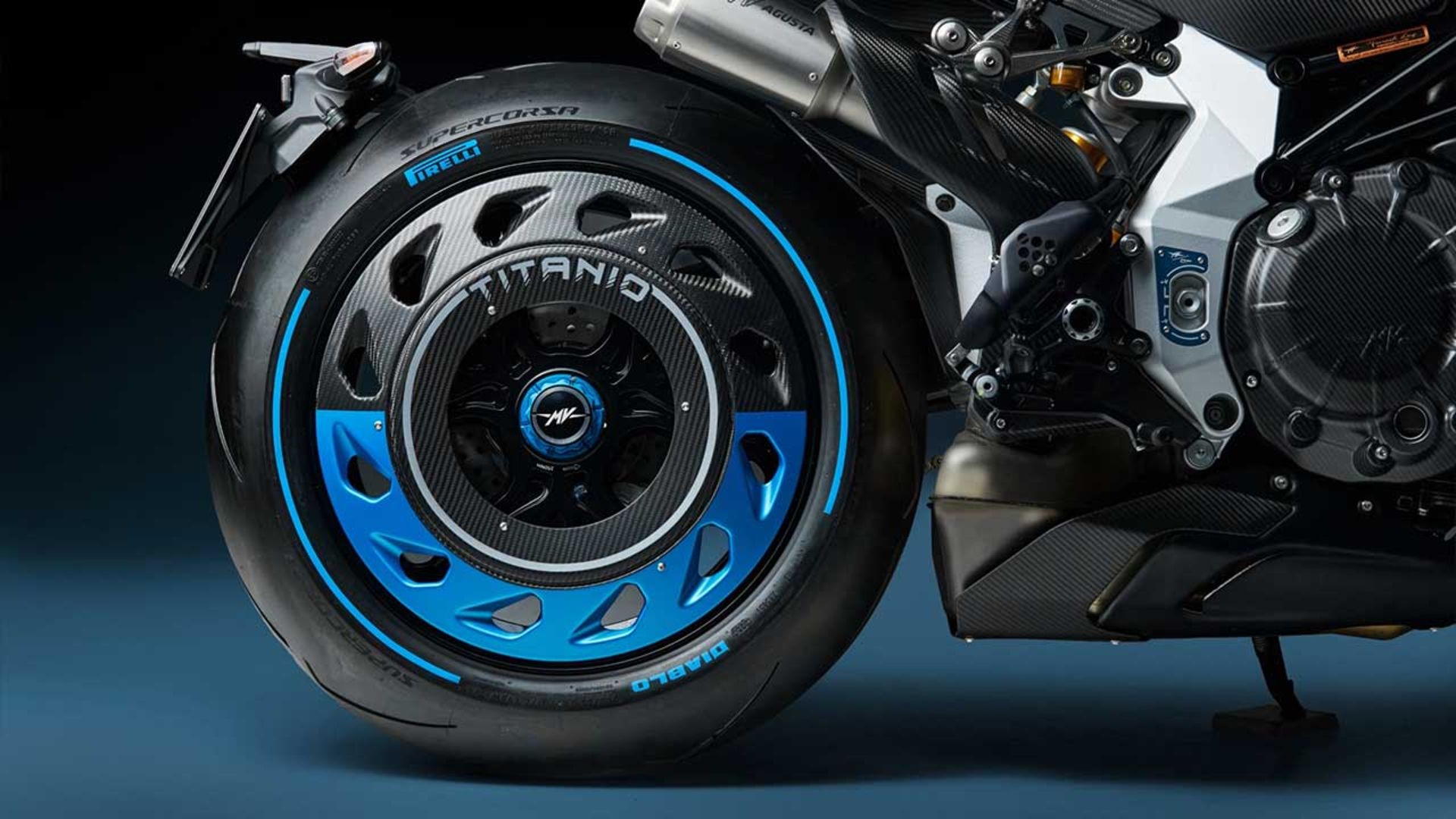 MV آگوستا راش تیتانو