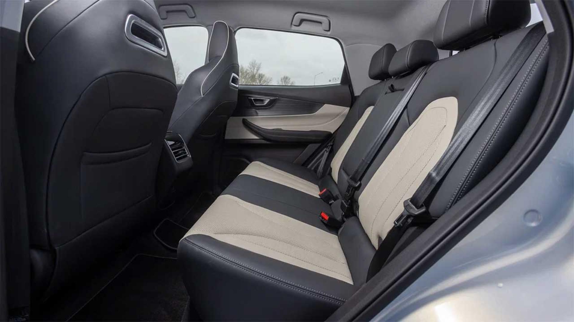 مقایسه تیسان S05 و ام‌وی‌ام X5
