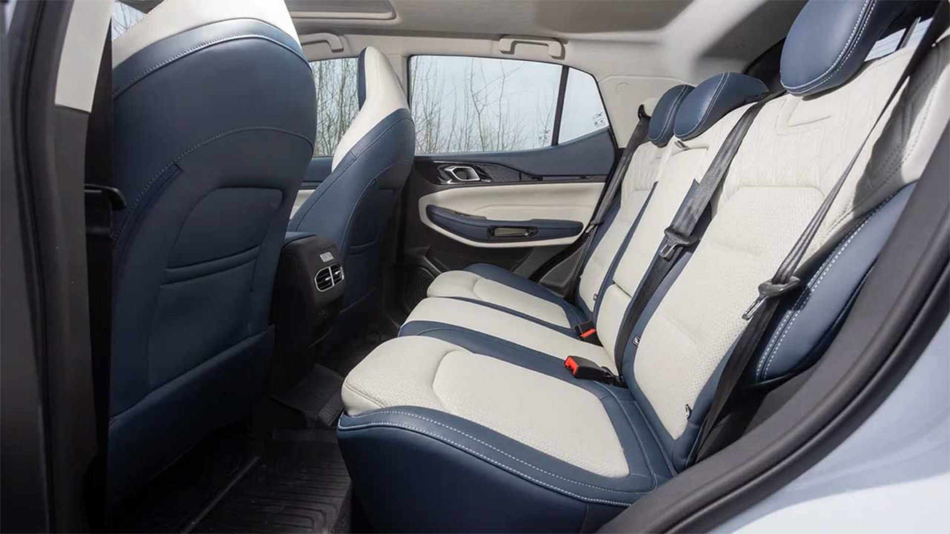 مقایسه تیسان S05 و ام‌وی‌ام X5