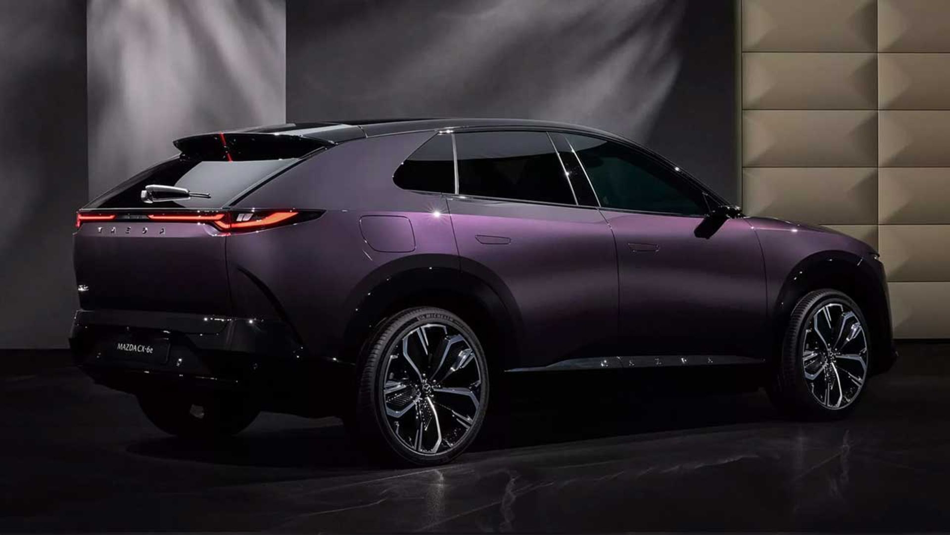 خودروهای برقی مزدا CX-6e