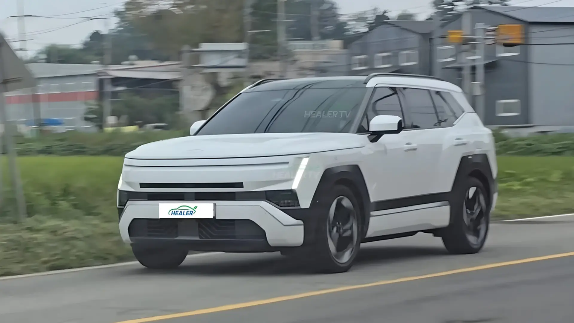 خودرو هیوندای توسان (Hyundai Tucson) نسل آینده در حال حرکت در جاده