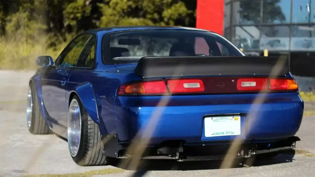 تبدیل نیسان 240SX به پلیموث