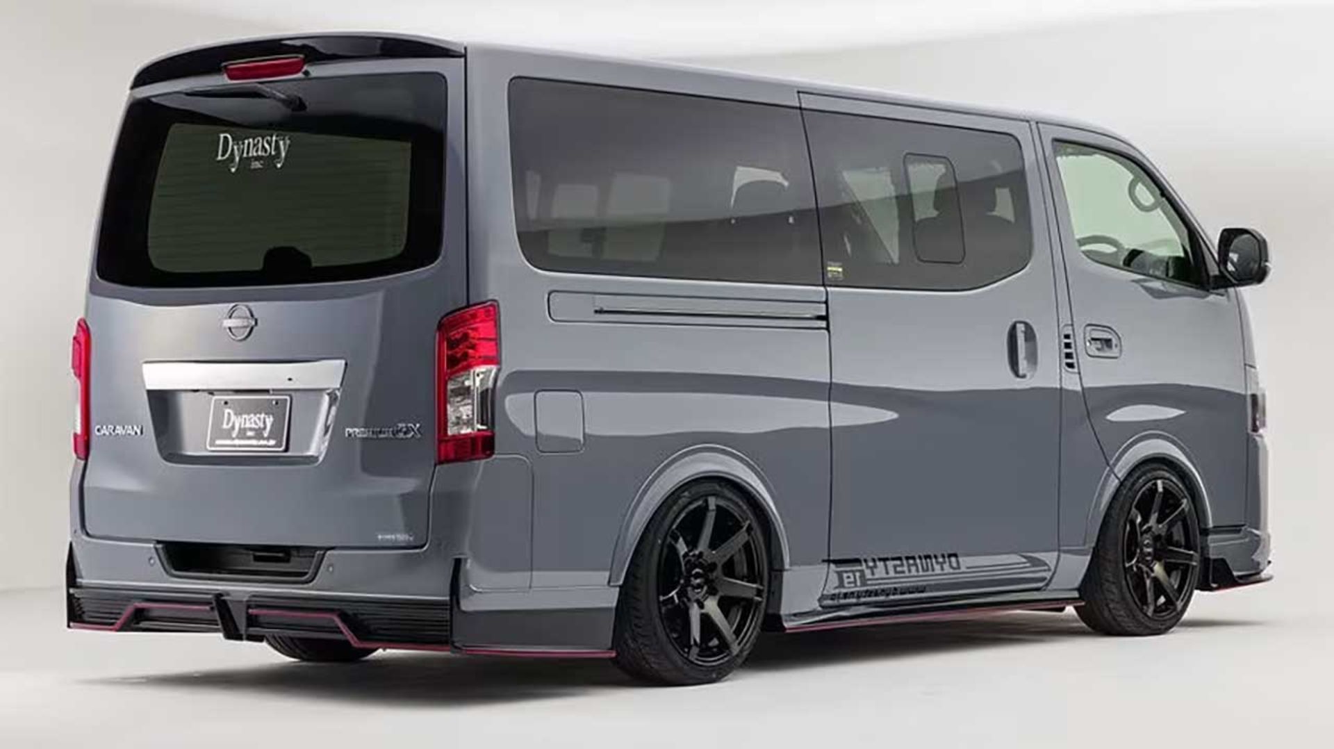 ون نیسان کاروان نیسمو