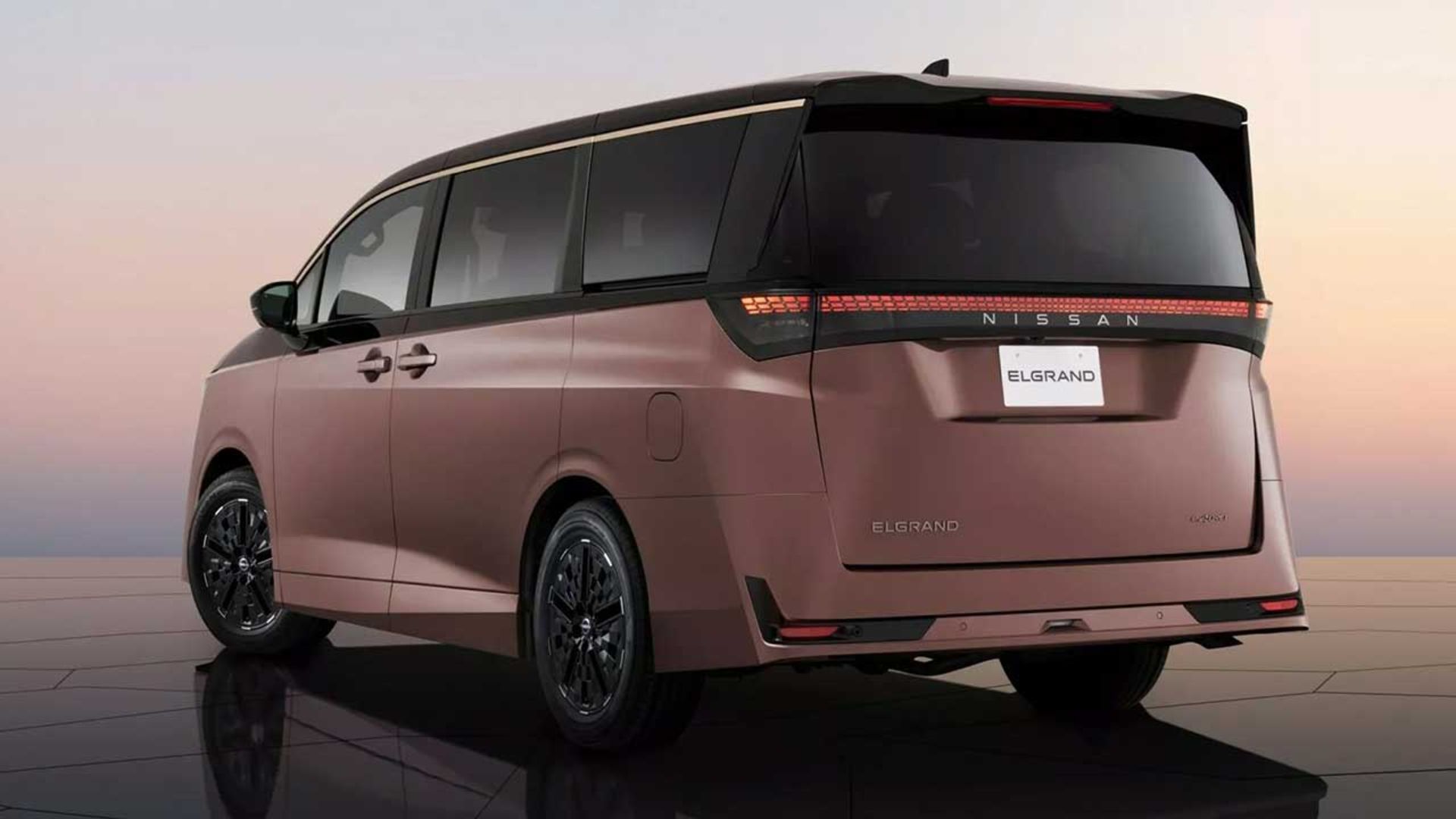 نسل جدید نیسان الگرند