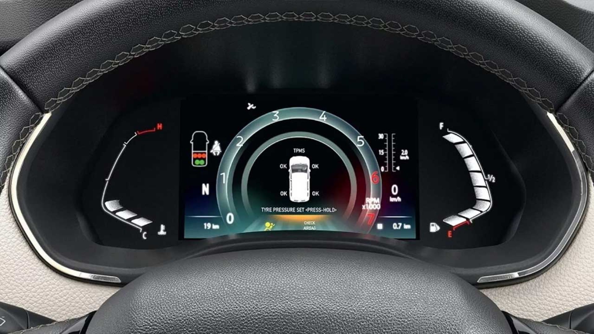 نیسان گراویت 