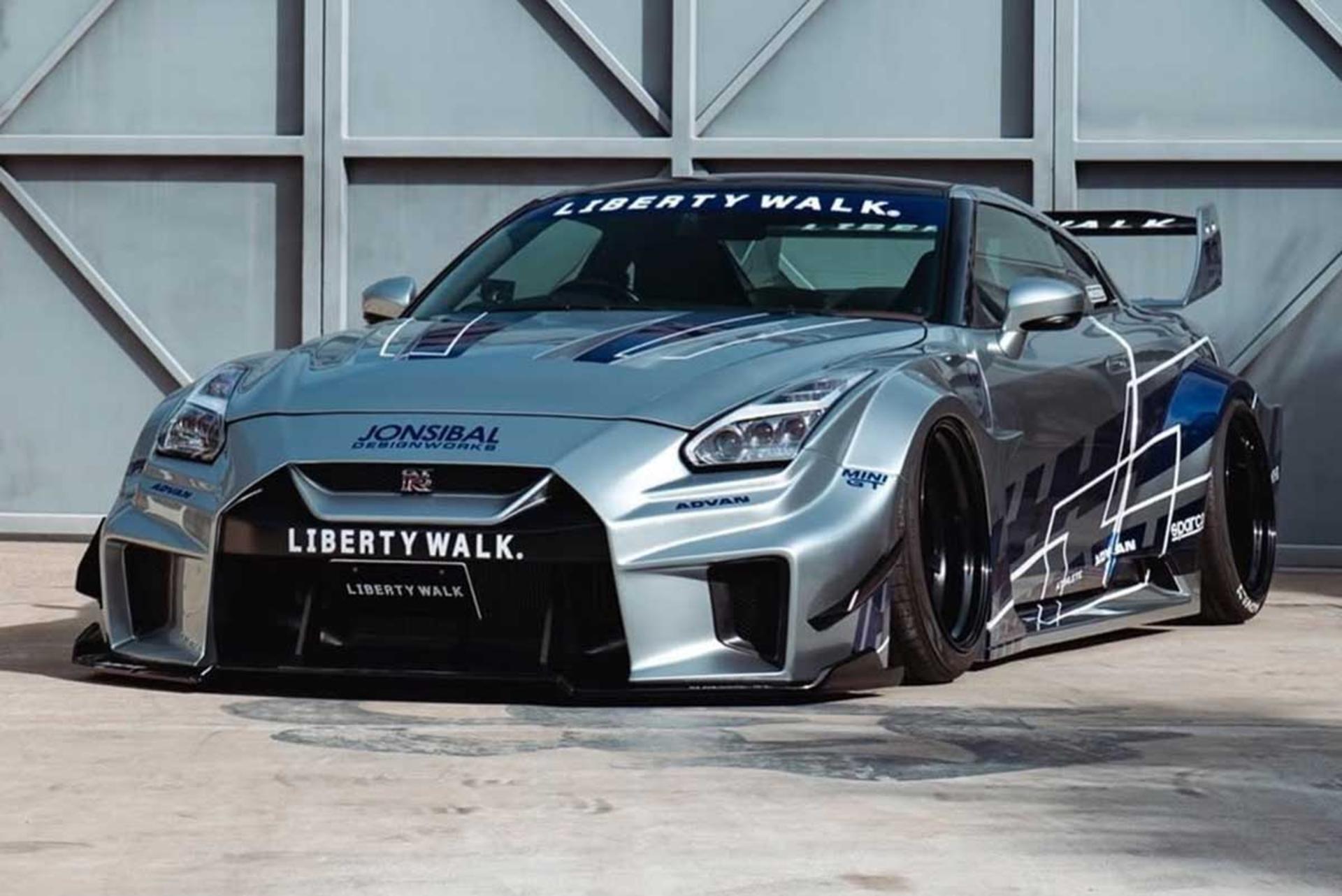 نیسان GT-R با کیت تیونینگ لیبرتی واک