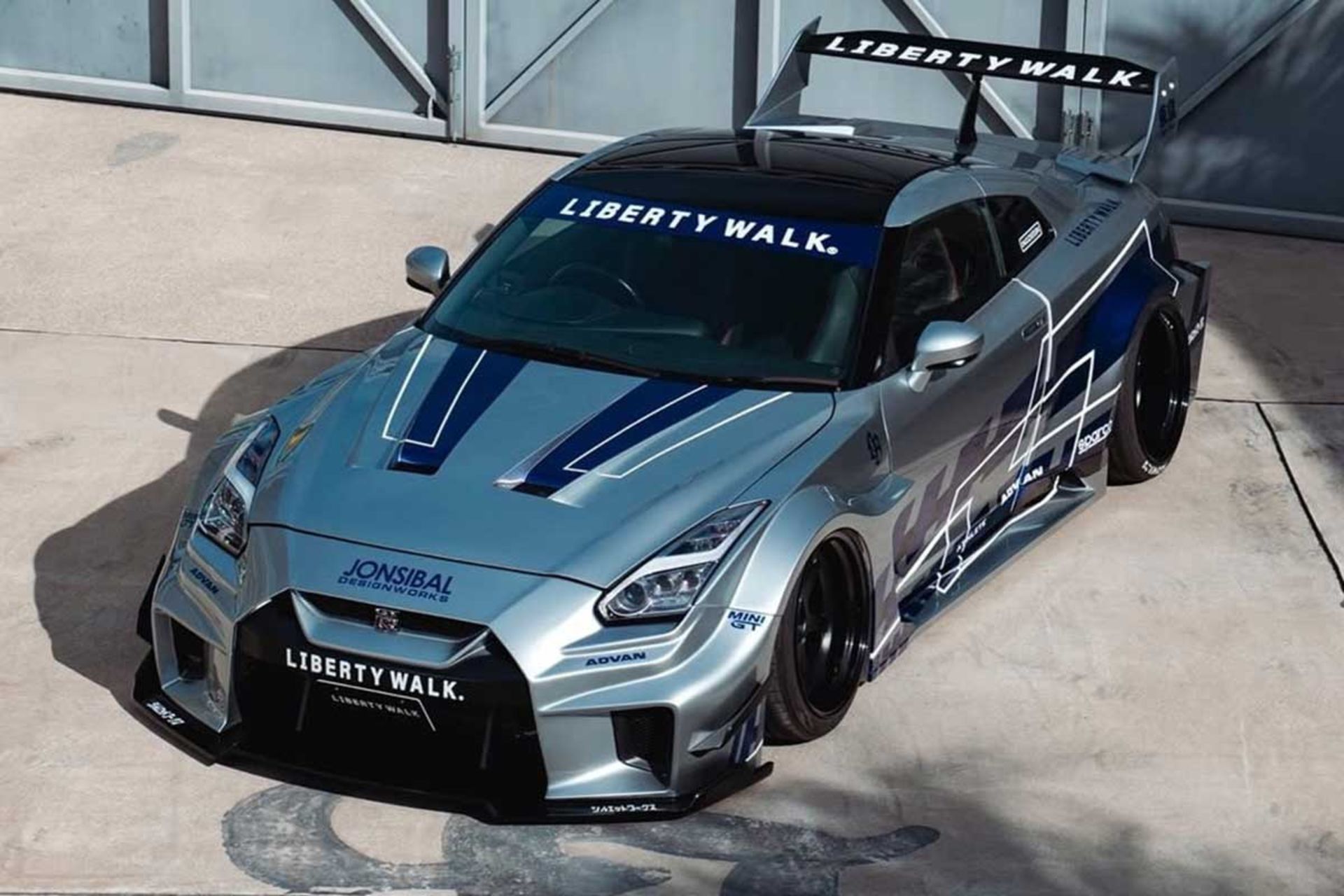 نیسان GT-R با کیت تیونینگ لیبرتی واک