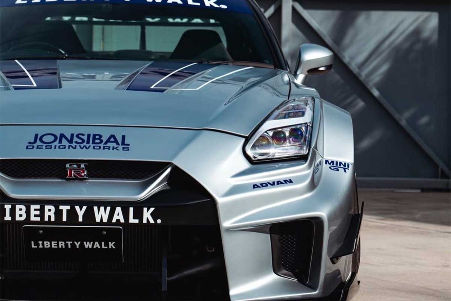 نیسان GT-R با کیت تیونینگ لیبرتی واک