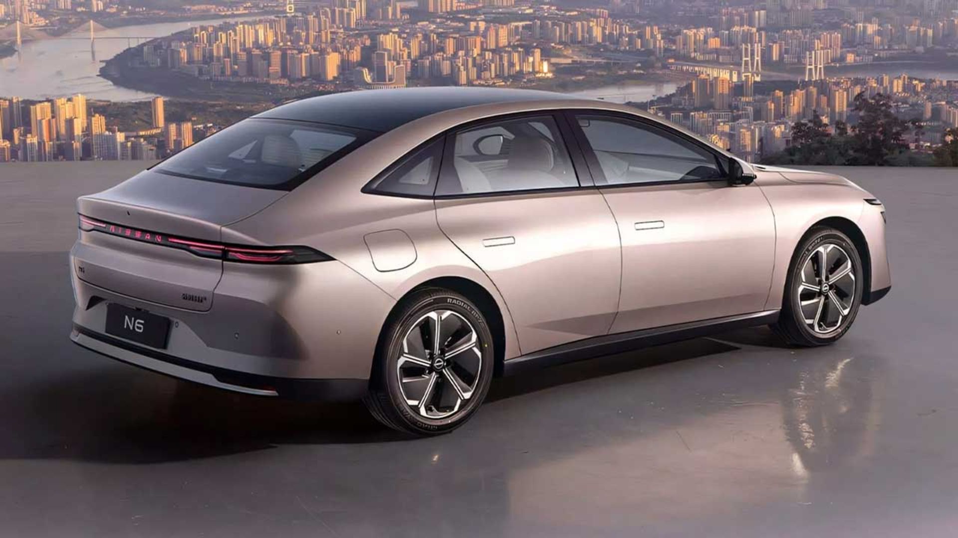 نیسان N6