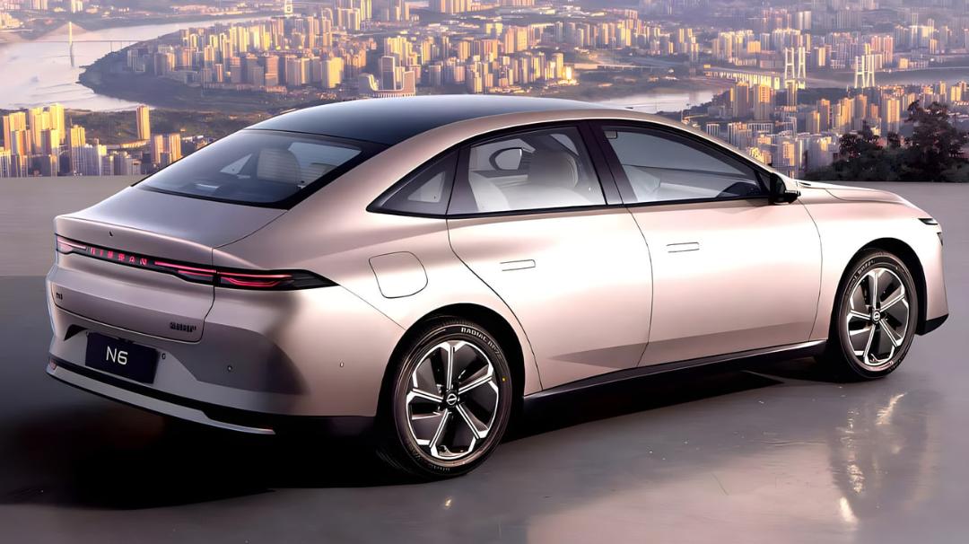 خودرو نیسان N6 PHEV با رنگ صورتی متالیک در نمای جانبی