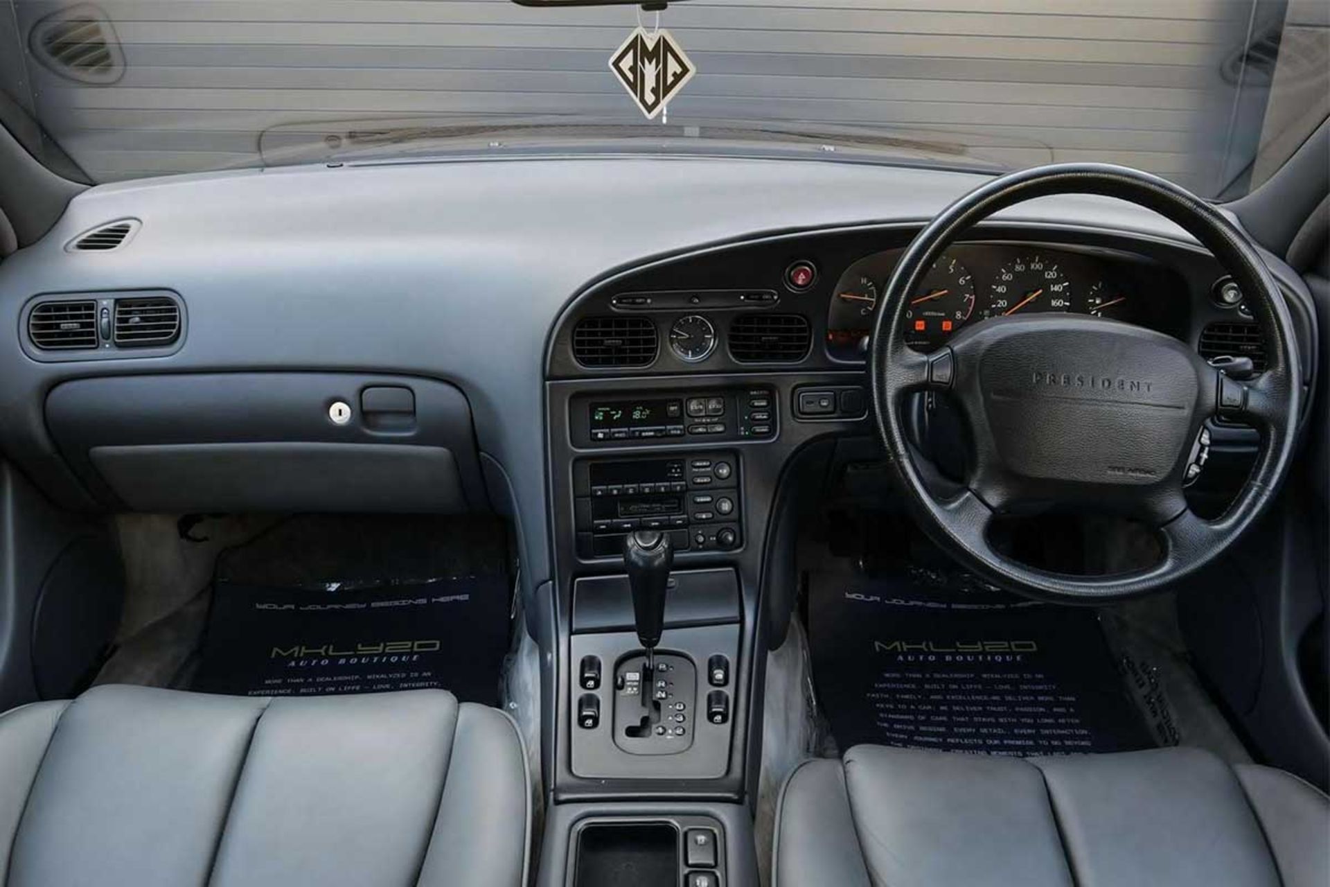 نیسان پرزیدنت ۱۹۹۲