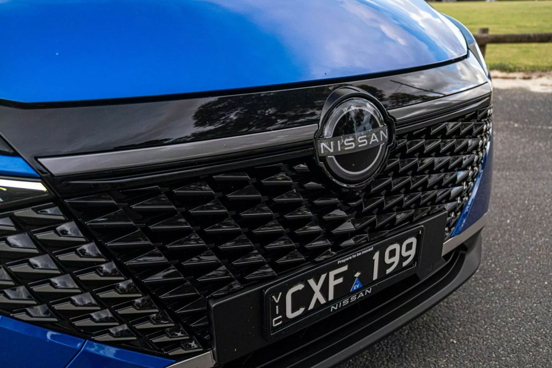 نیسان قشقایی هیبریدی