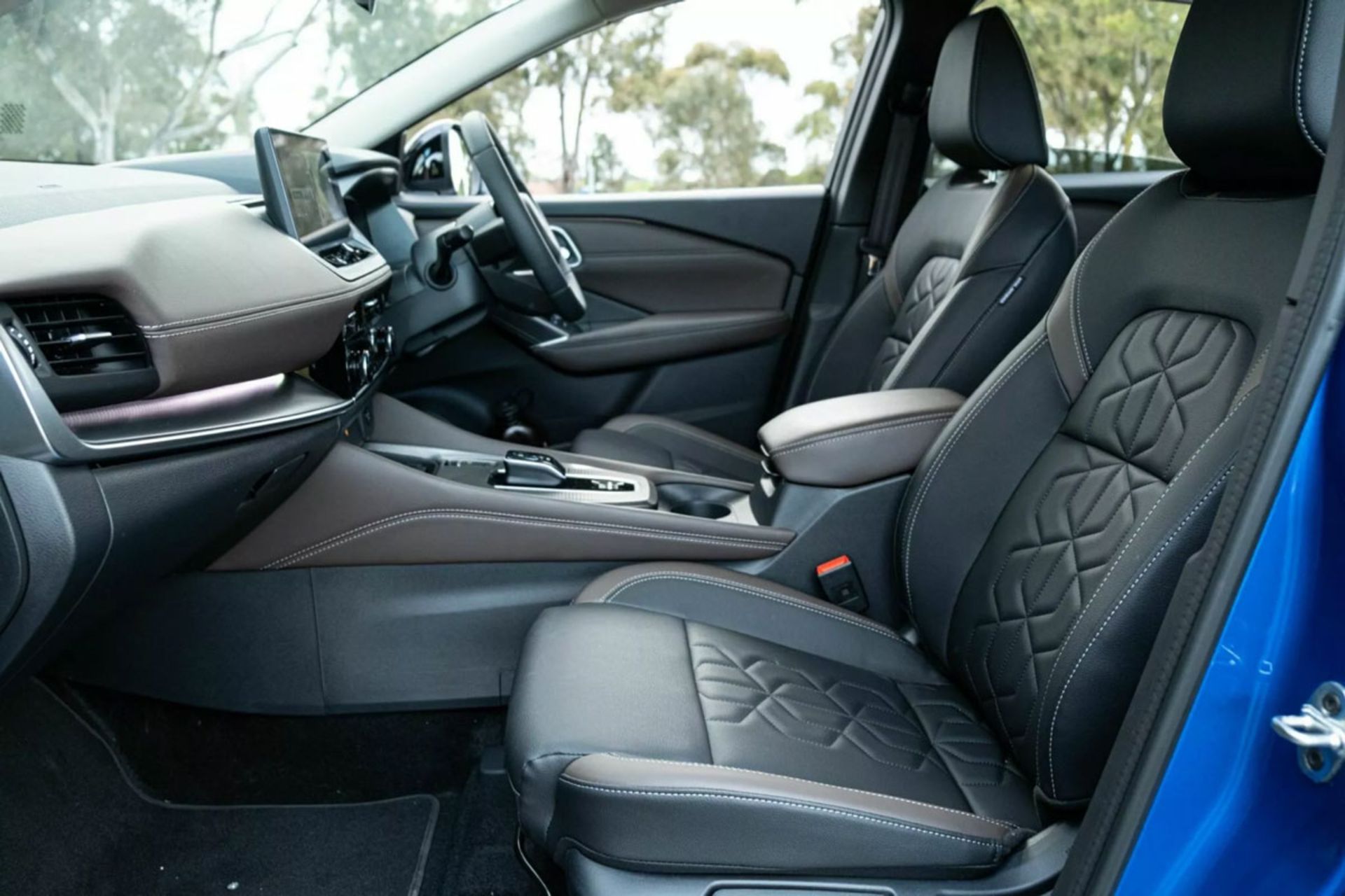 اتاق نیسان قشقایی هیبریدی